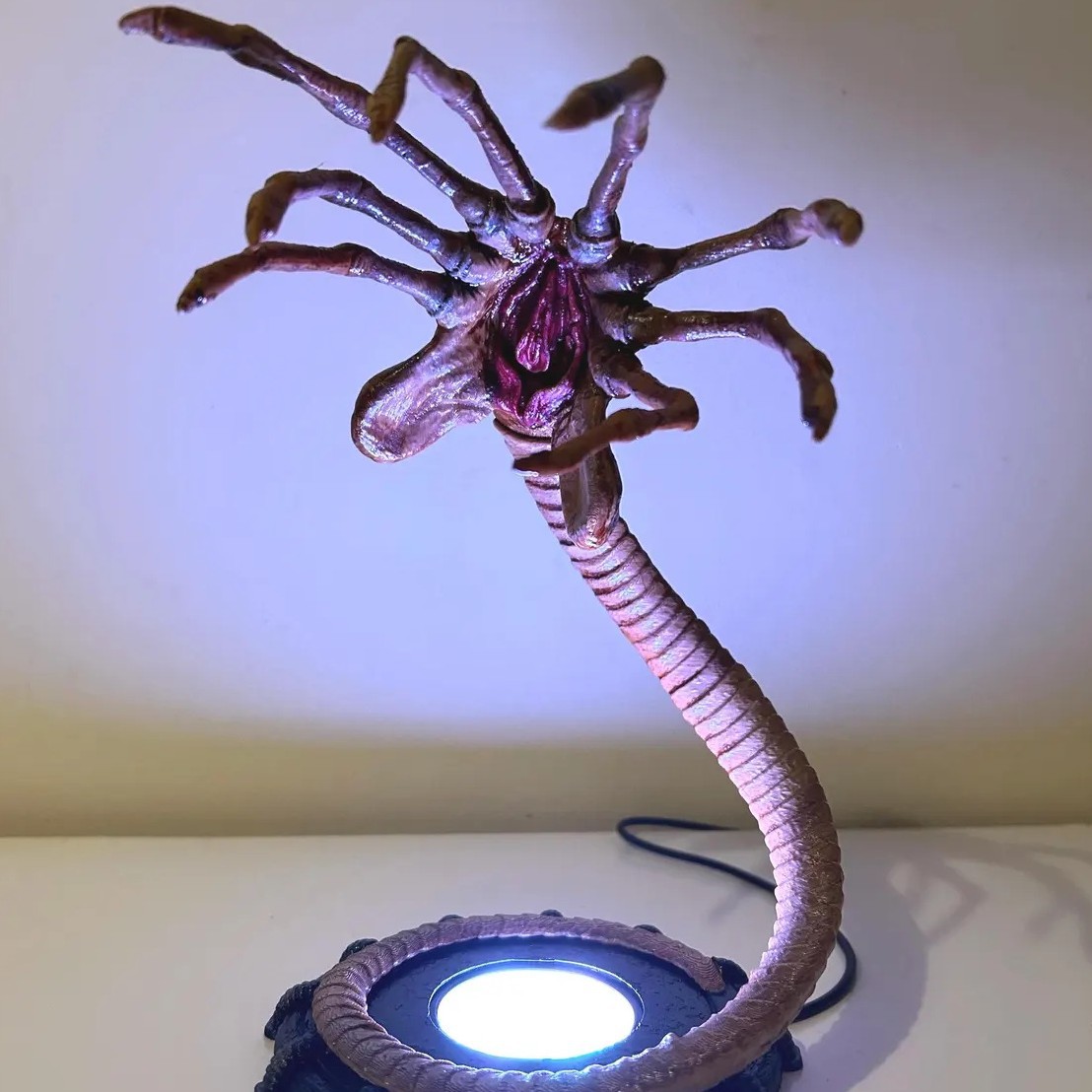 Lampada Notturna Alien Facehug - Lighting Decor Home recensione e prezzo