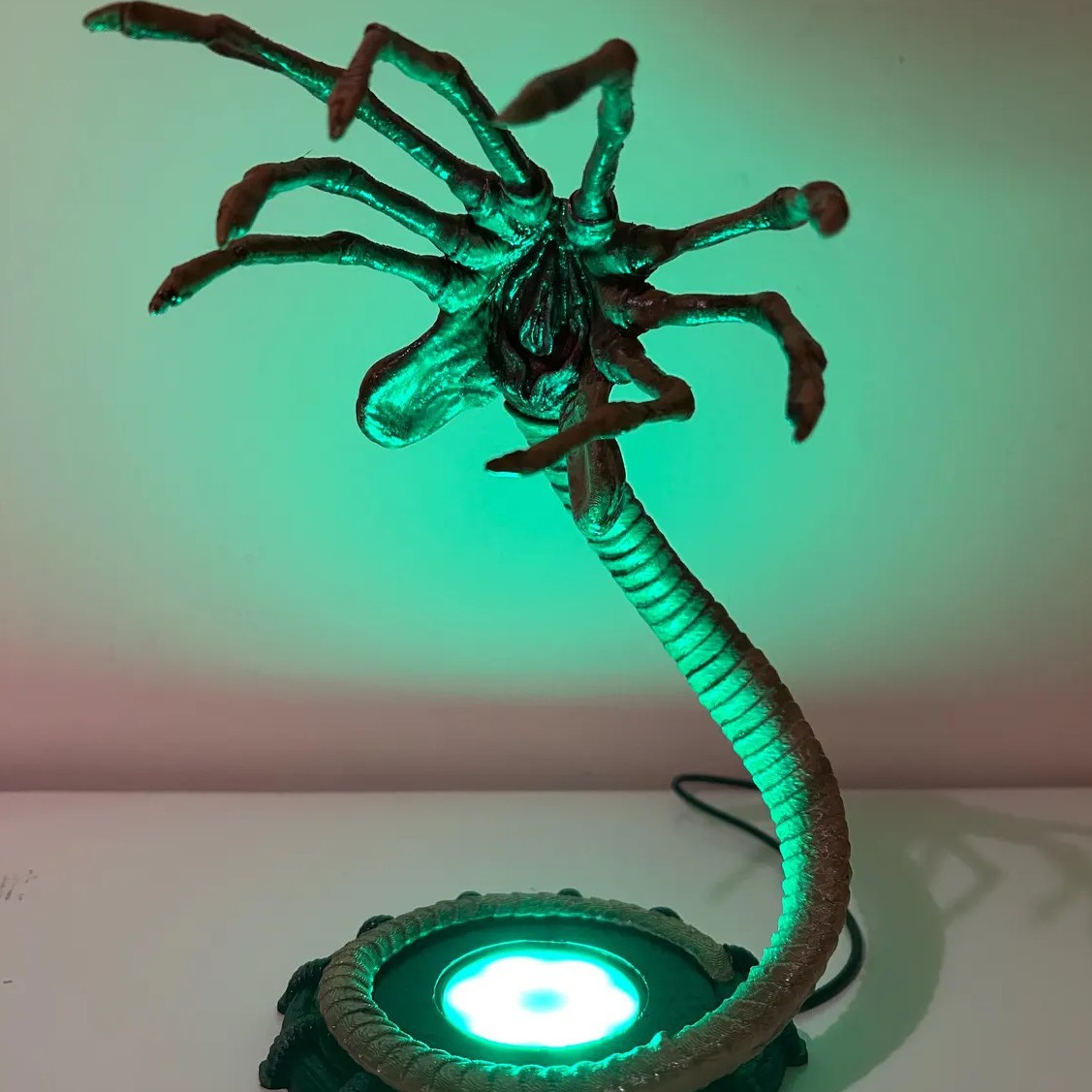Lampada Notturna Alien Facehug - Lighting Decor Home recensione e prezzo